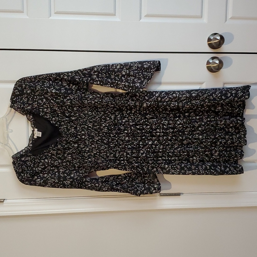 Spense Black and White Floral Long Sleeve Dress
